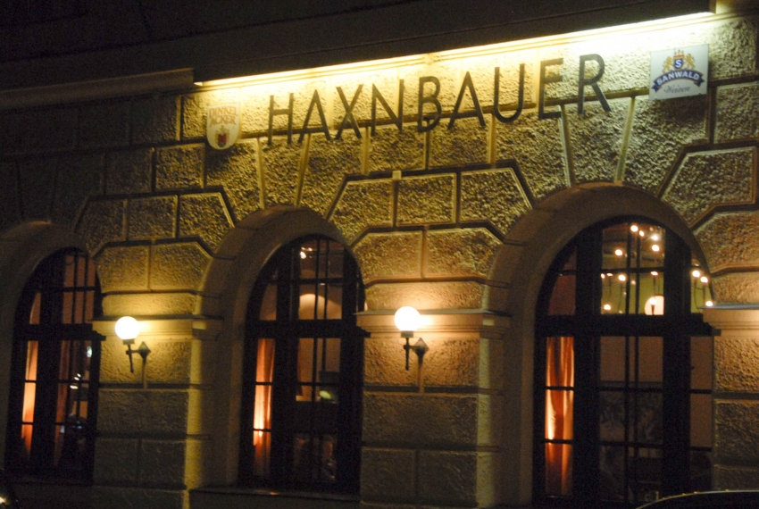 Name:  Haxnbauer im Scholastikahaus .jpg
Views: 12092
Size:  412.3 KB