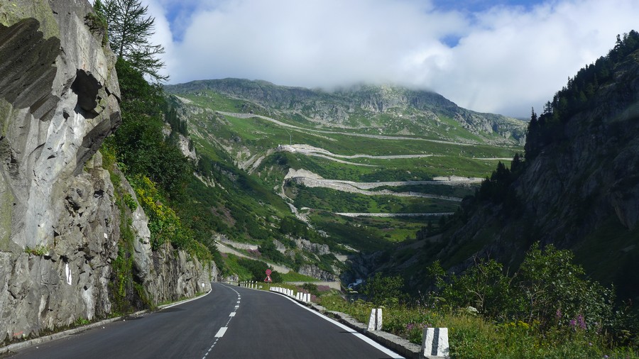 Name:  Furka Pass  P1080474.jpg
Views: 13090
Size:  181.5 KB