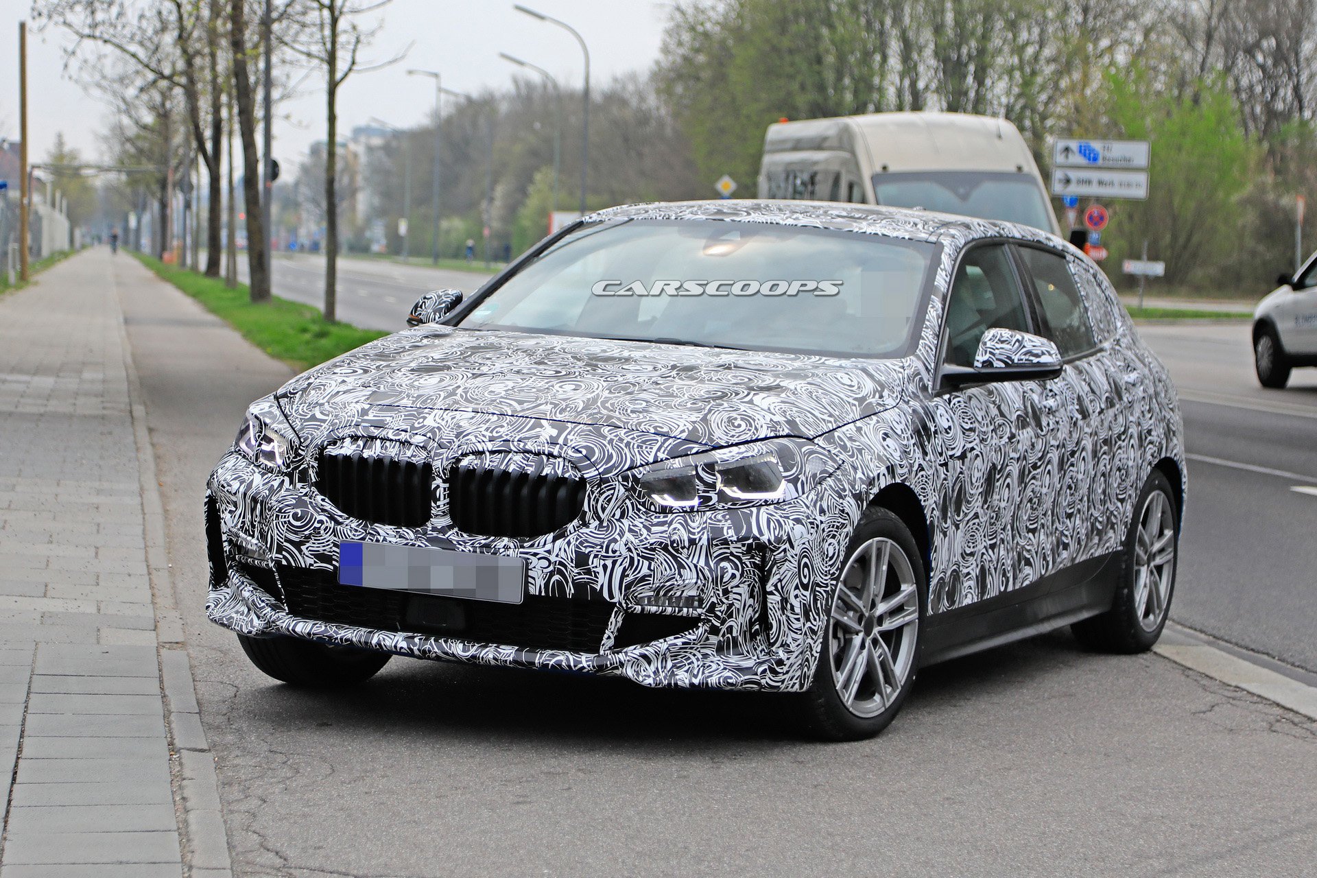 Name:  2ab21077-2020-bmw-1-series-spied-with-less-front-camo-3.jpg
Views: 2065
Size:  576.4 KB