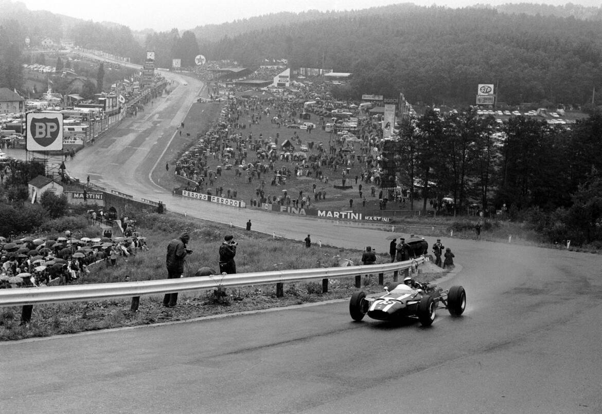 Name:  1966-Spa-Francorchamps-Jochen-Rindt-Cooper-T81.jpg
Views: 11723
Size:  199.1 KB