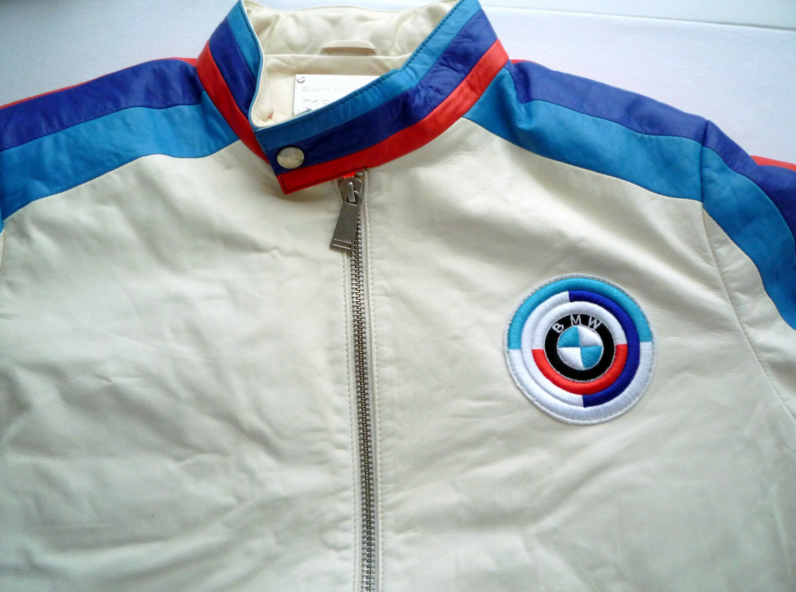 Name:  BMW_M_Jacket_04.jpg
Views: 11695
Size:  290.6 KB