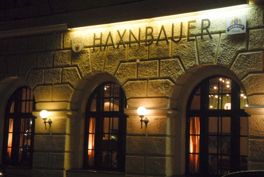 Name:  Haxnbauer im Scholastikahaus .jpg
Views: 11943
Size:  412.3 KB