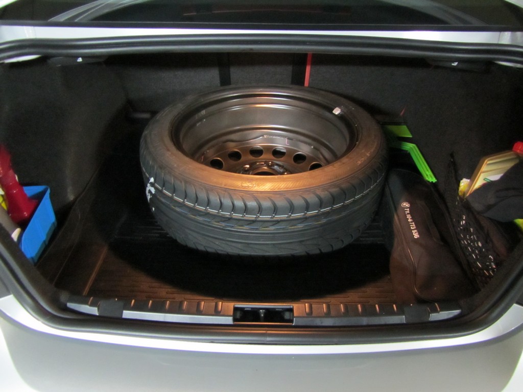 Name:  spare tire 17 inch steel wheel from a 330i e46  MG_5306.jpg
Views: 5790
Size:  150.8 KB