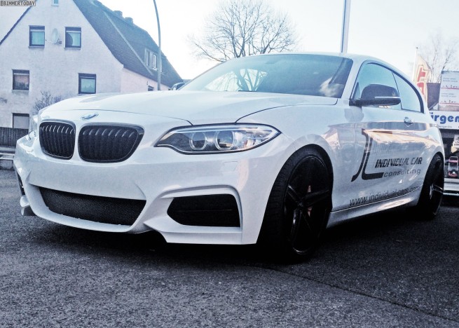 Name:  M135i to M235i front facia    BMW-1er-F20-F21-Front-Umbau-2er-F22-Design-Tuning-Individual-Car-C.jpg
Views: 18458
Size:  95.3 KB
