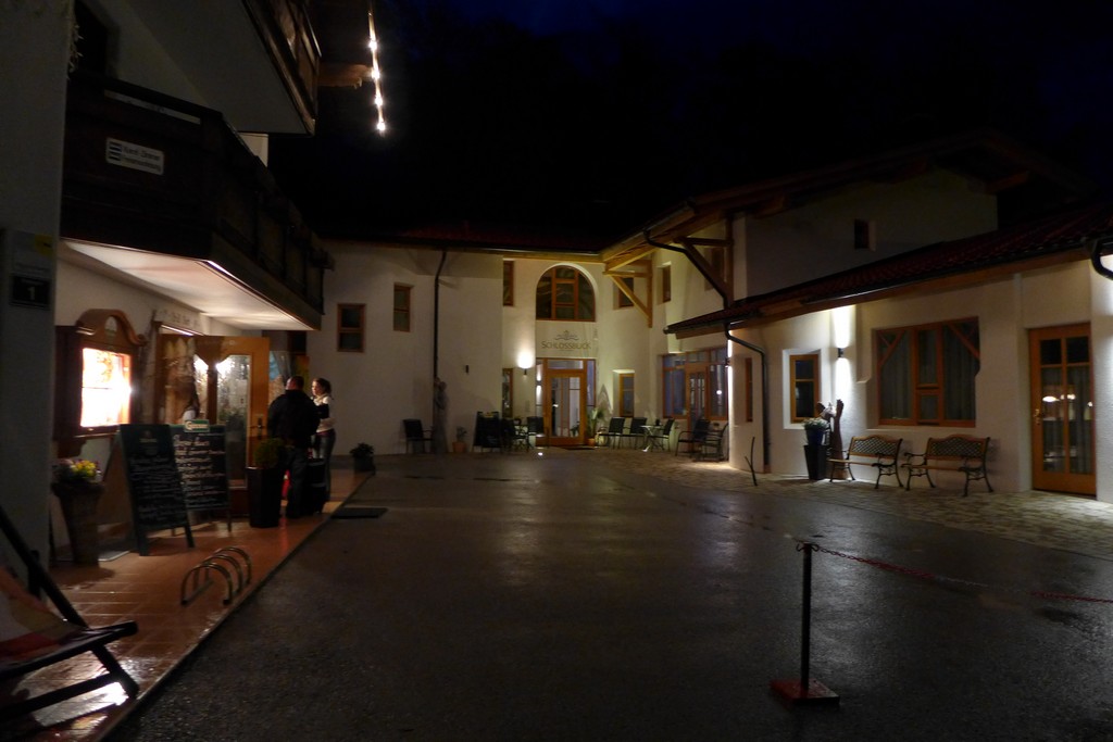 Name:  SchlossBlick Hotel near Kufstein, AustriaP1000934.jpg
Views: 13090
Size:  140.4 KB