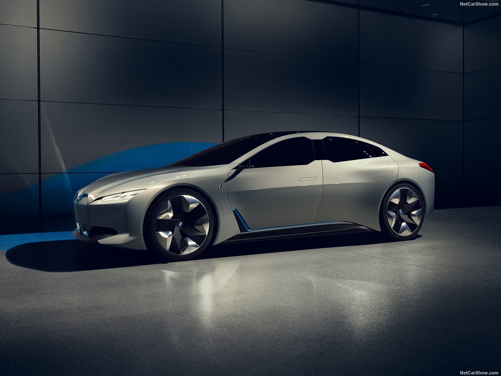 Name:  BMW-i_Vision_Dynamics_Concept-2017-1600-02.jpg
Views: 17442
Size:  273.5 KB