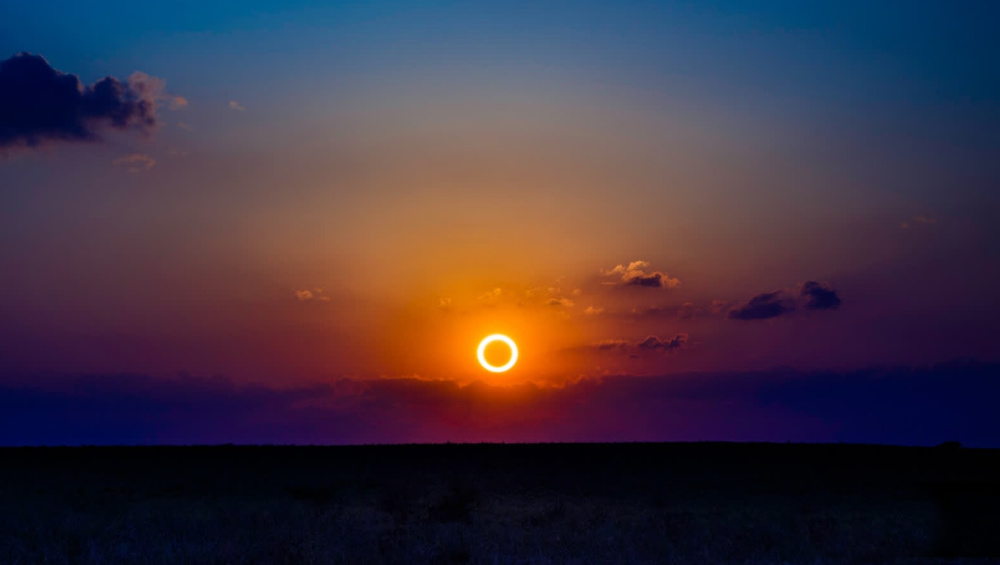 Name:  Eclipse..jpg
Views: 125
Size:  95.2 KB