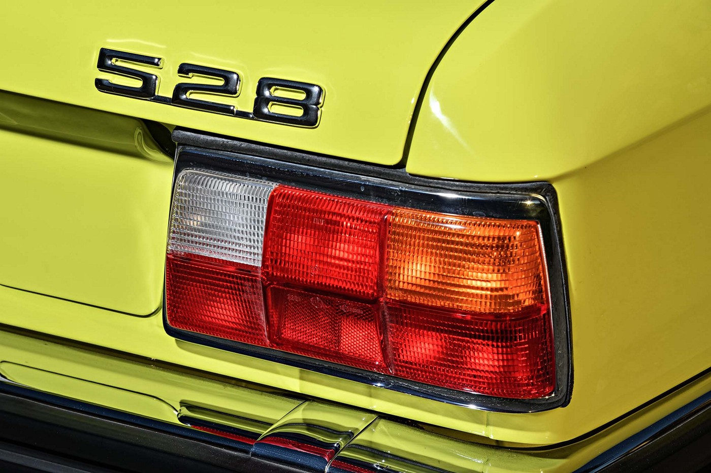 Name:  BMW-5-Series-E12-taillight-02.jpg
Views: 1605
Size:  315.1 KB