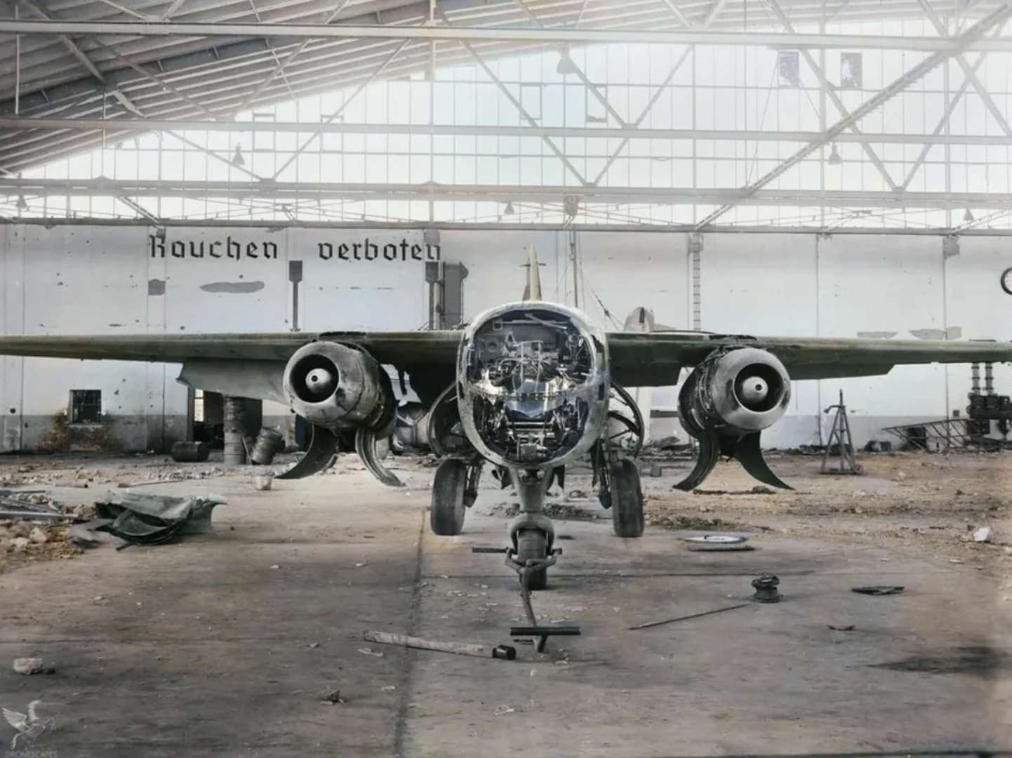 Name:  German Luftwaffe Arado Ar 234 'Bltiz' (twin-engined) jet bomber, captured by U.S. Army forces, .jpg
Views: 182
Size:  256.0 KB