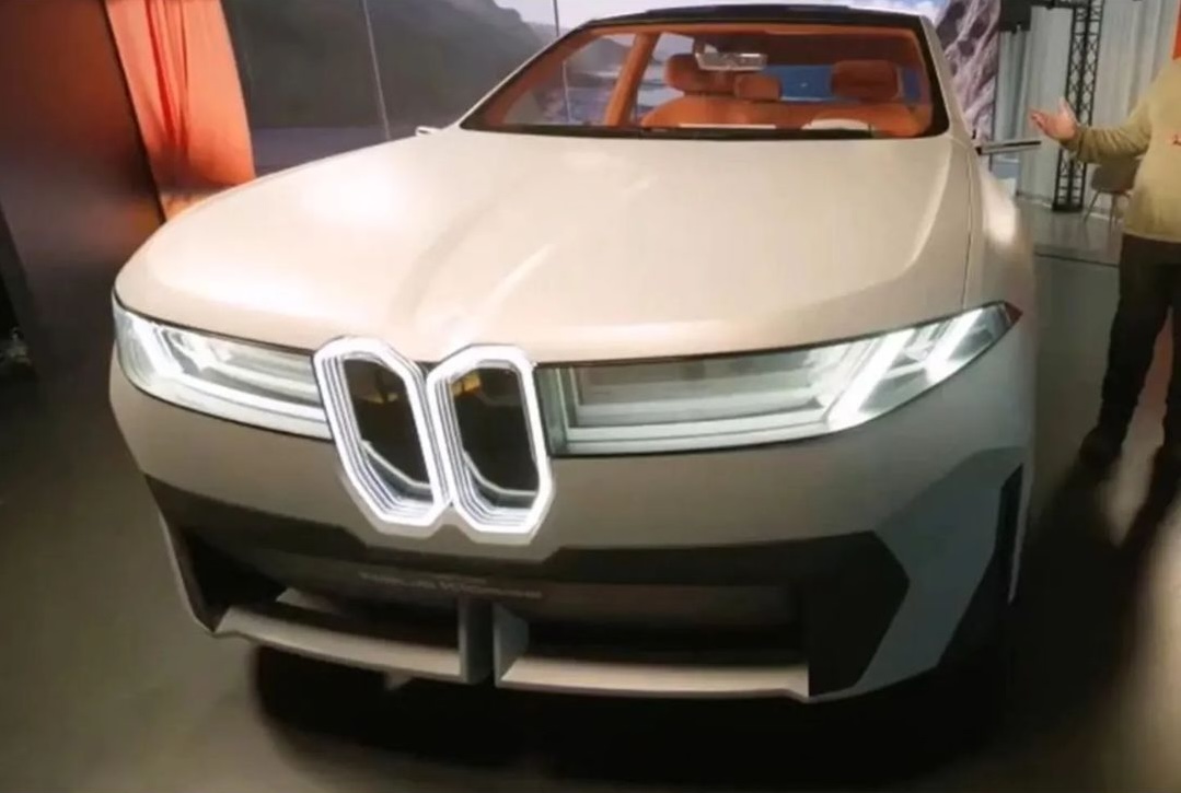 Name:  BMW Vision Neue Klasse X Leaked.jpg
Views: 34485
Size:  127.7 KB