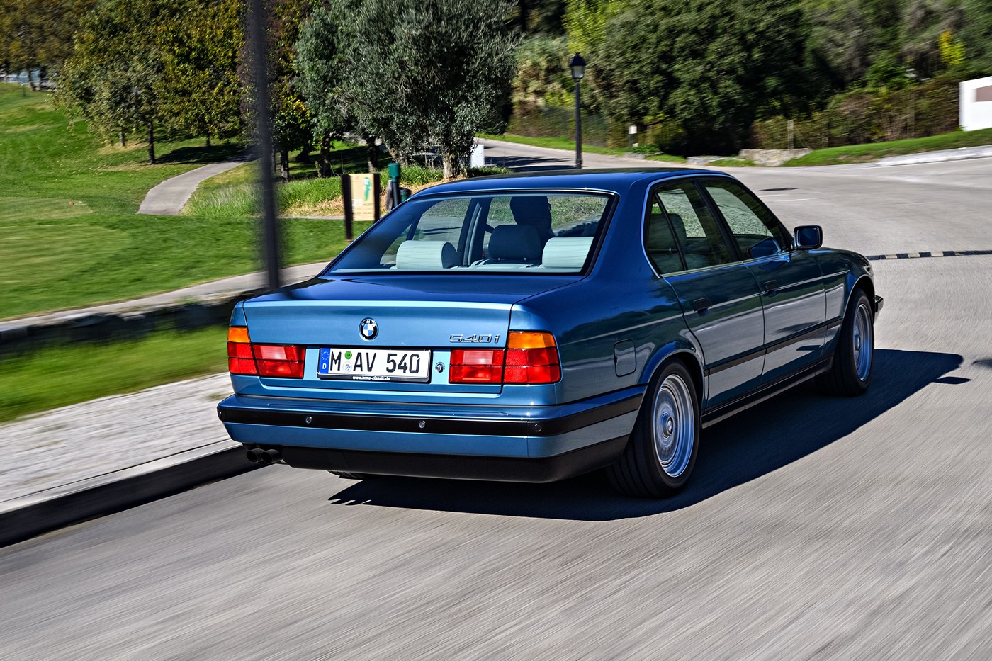 Name:  bmw_540i_15.jpg
Views: 4213
Size:  418.4 KB