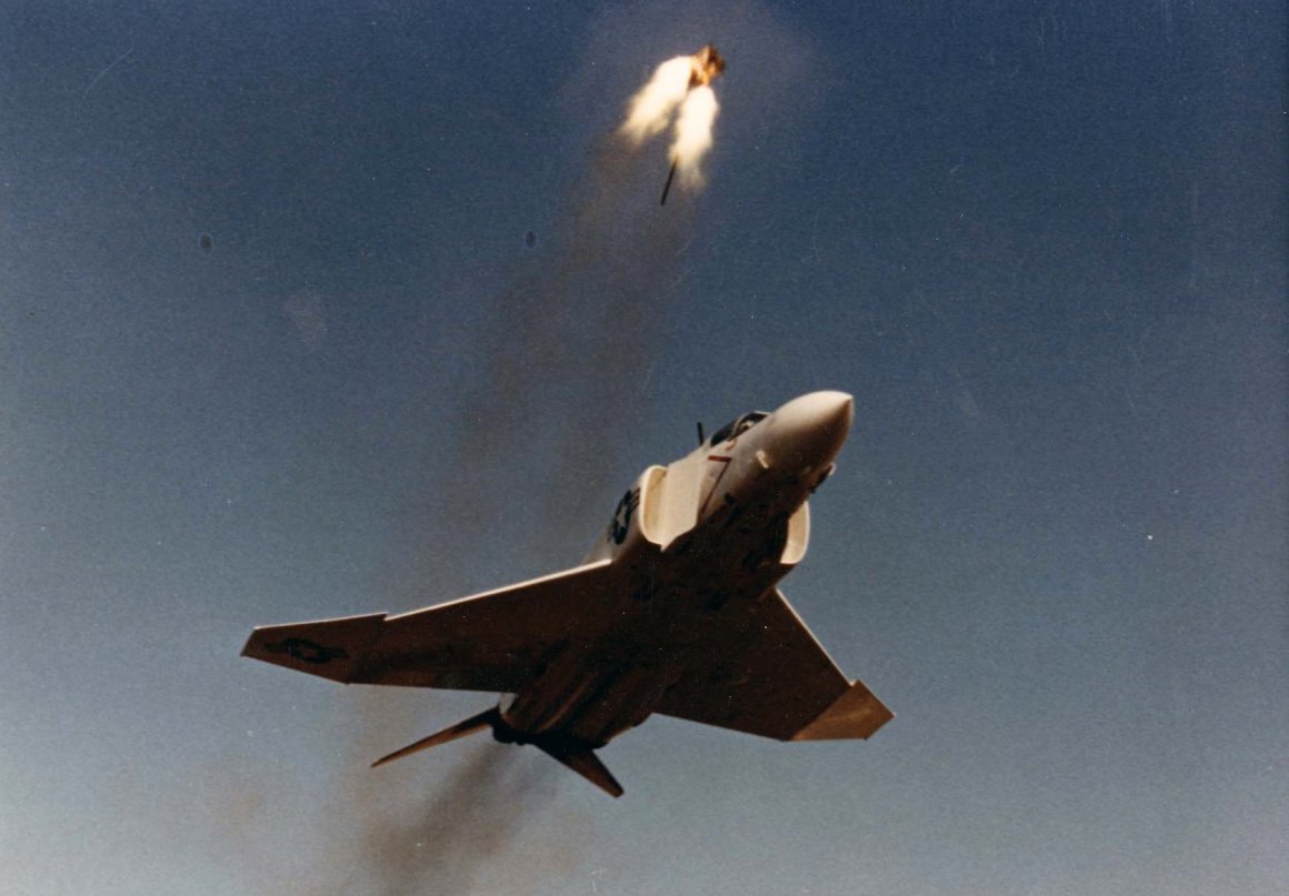 Name:  F-4S_Phantom_ejection_seat_test_1985.jpg
Views: 2766
Size:  99.6 KB