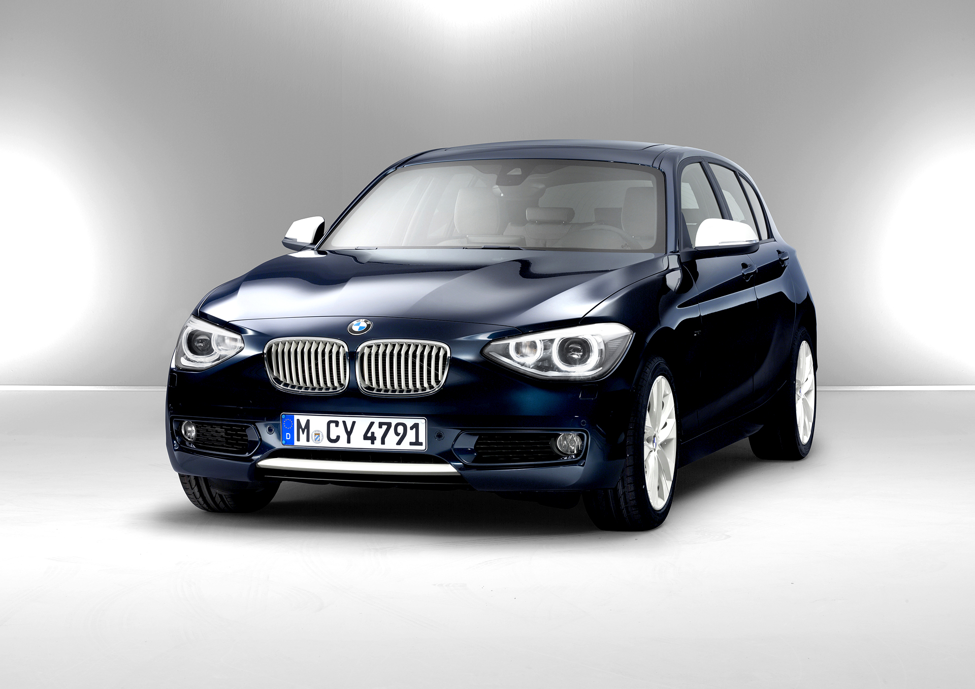 2012 BMW 1Series Hatchback (F20) Official Information